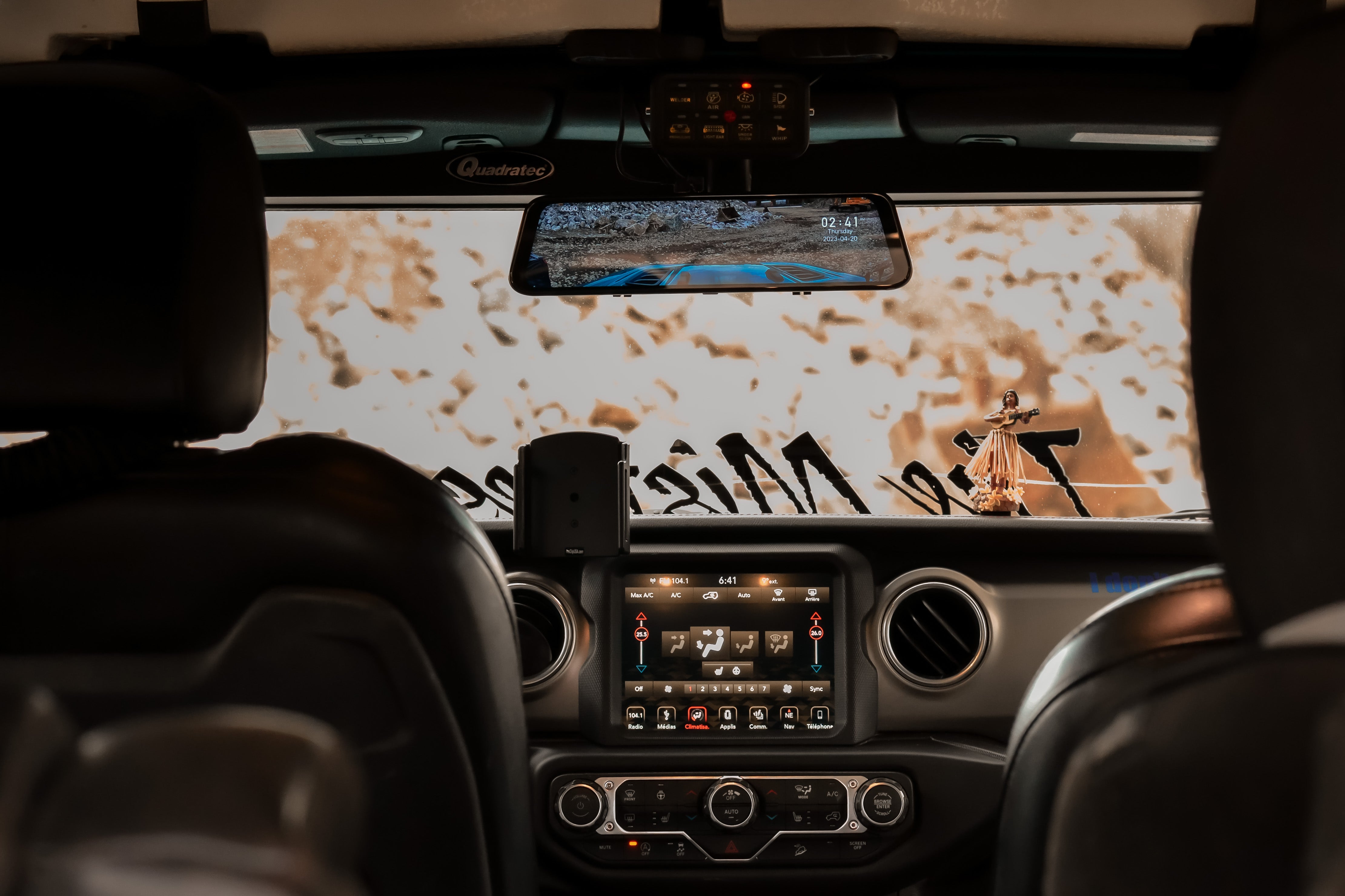 How does a dash cam work 